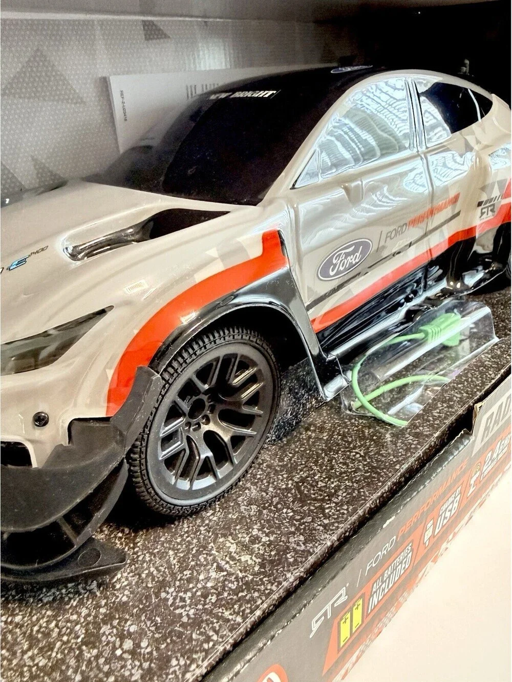 New Bright Ford Mustang Mach-E 1400 RC Car 4WD 2.4GHz USB